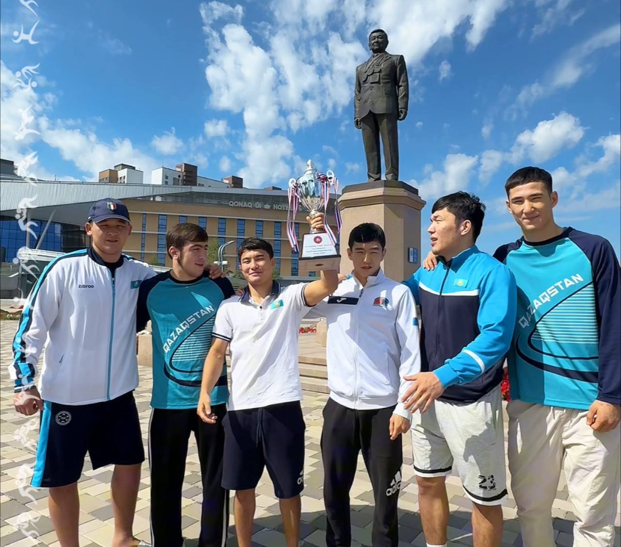 Поздравляем всех тренеров и спортсменов с победами и желаем им успешного выступления на предстоящем первенстве мира!