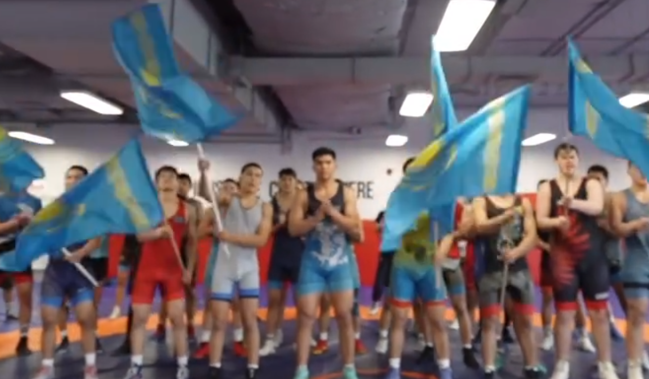 Борцы греко-римского стиля искренне поздравляют всех казахстанцев с Днем Независимости!