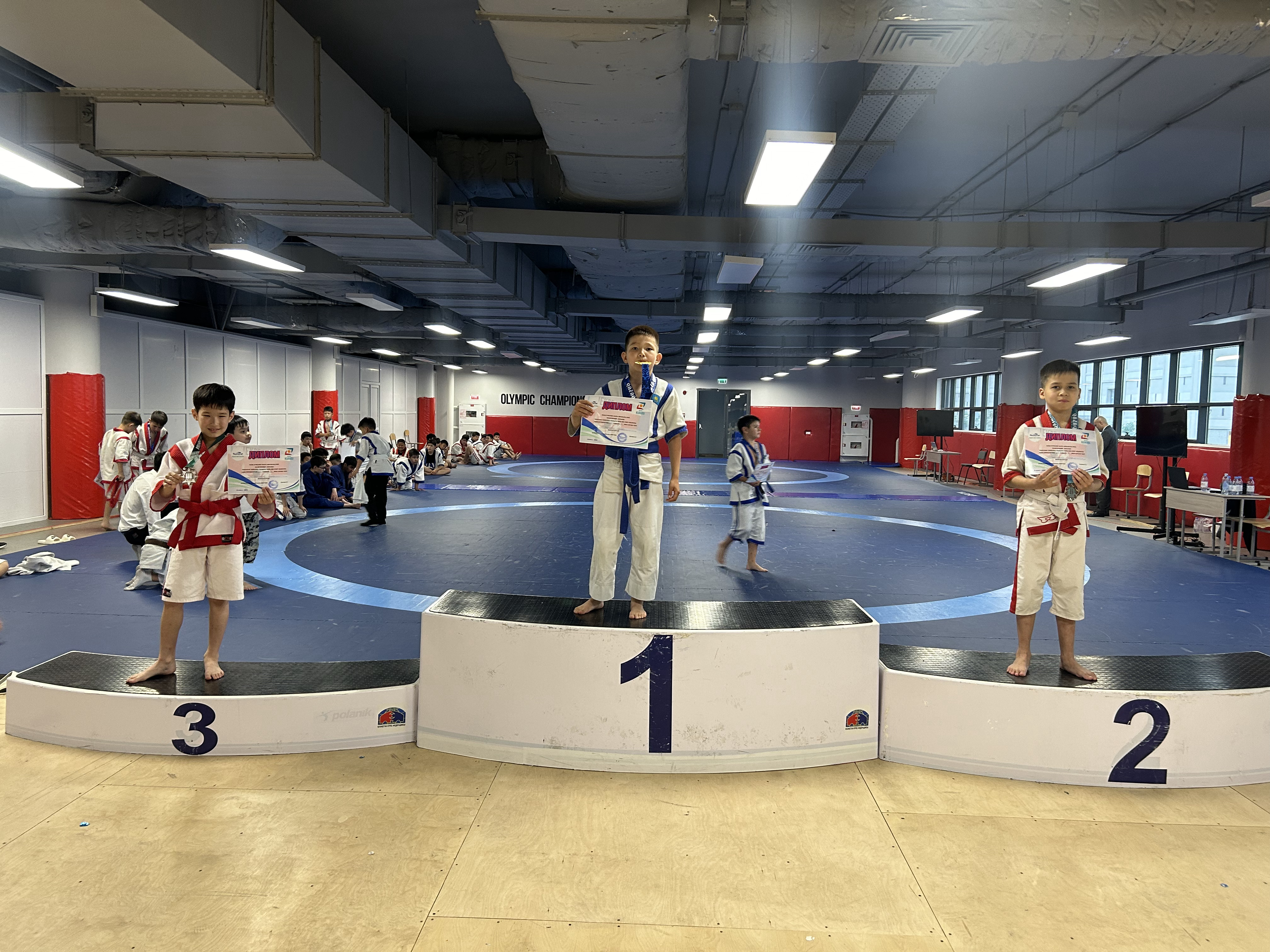 Студенты 1 курса QK-группы проходят двухнедельную практику по летней программе