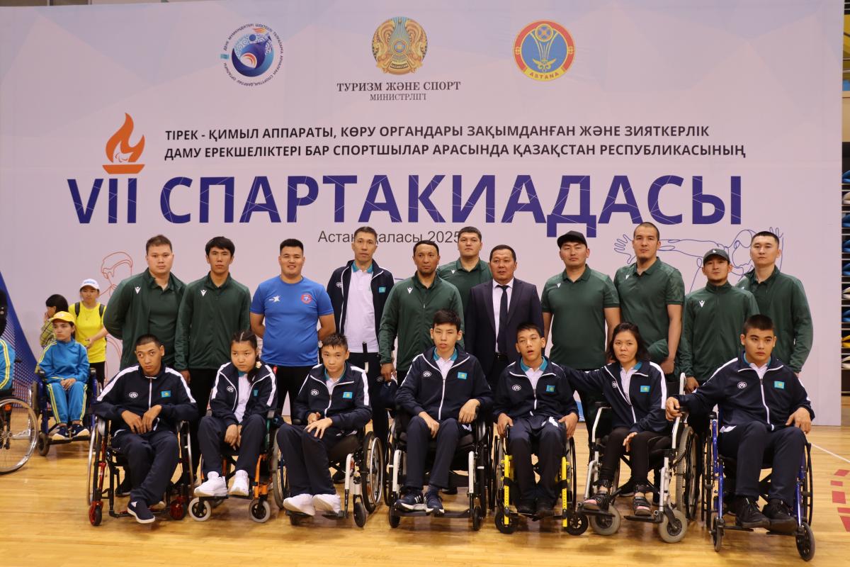 Жақсылық Үшкемпіров атындағы жекпе-жек сарайында VII республикалық спартакиаданың ашылу салтанаты өтті