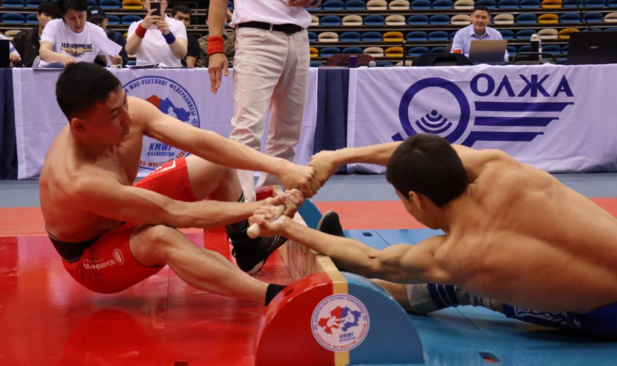 Mas-wrestling match between the national teams of the Republic of Kazakhstan and the Republic of Sakha (Yakutia)